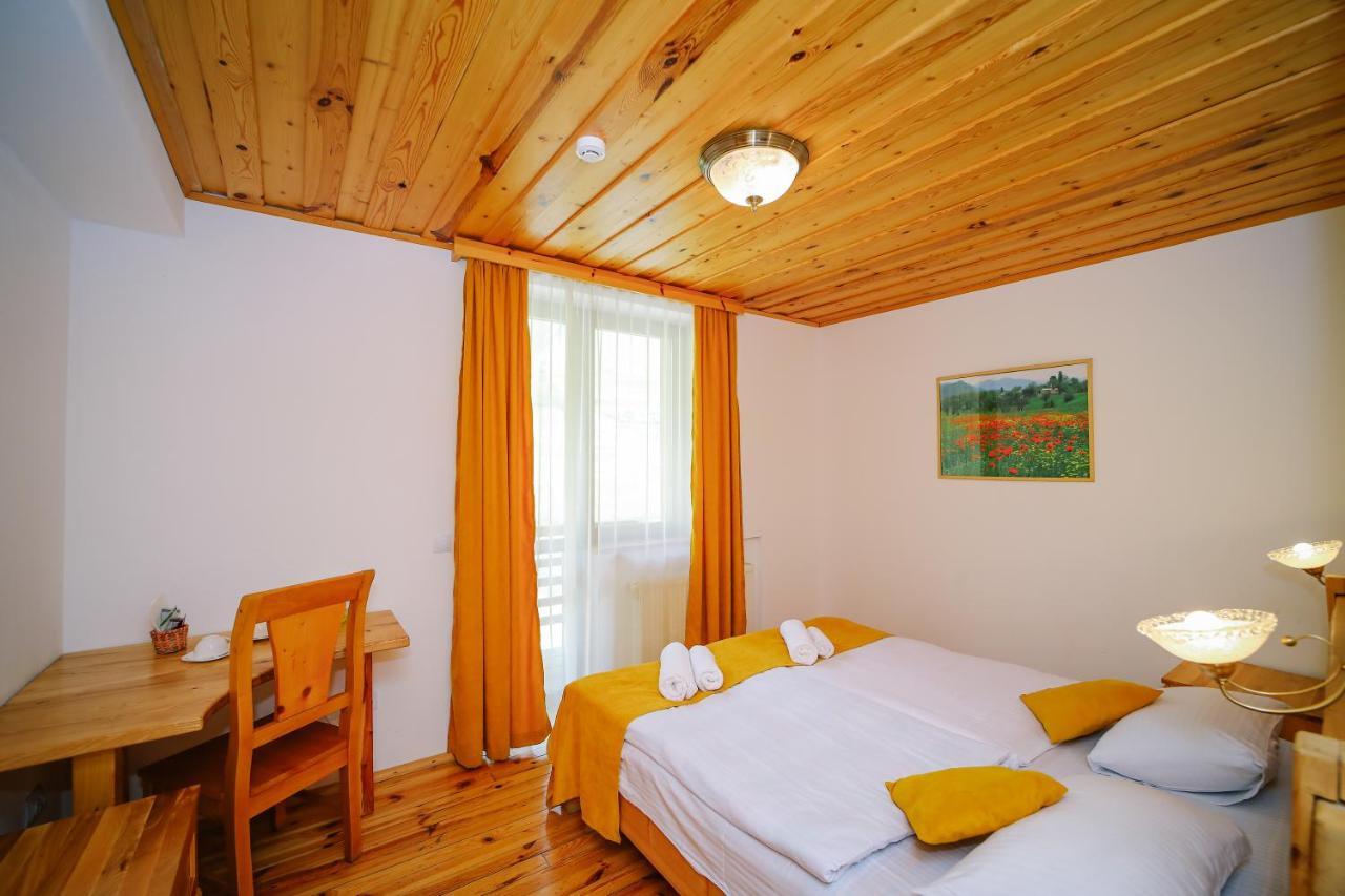 Alpenhaus Kazbegi Hotel & Restaurant Exterior foto
